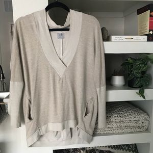 Nesh pullover sweater